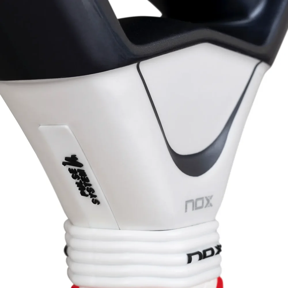 NOX AT10 Genius Xtreme Lite 12K 2026 Padel Racket Agustin Tapia 02