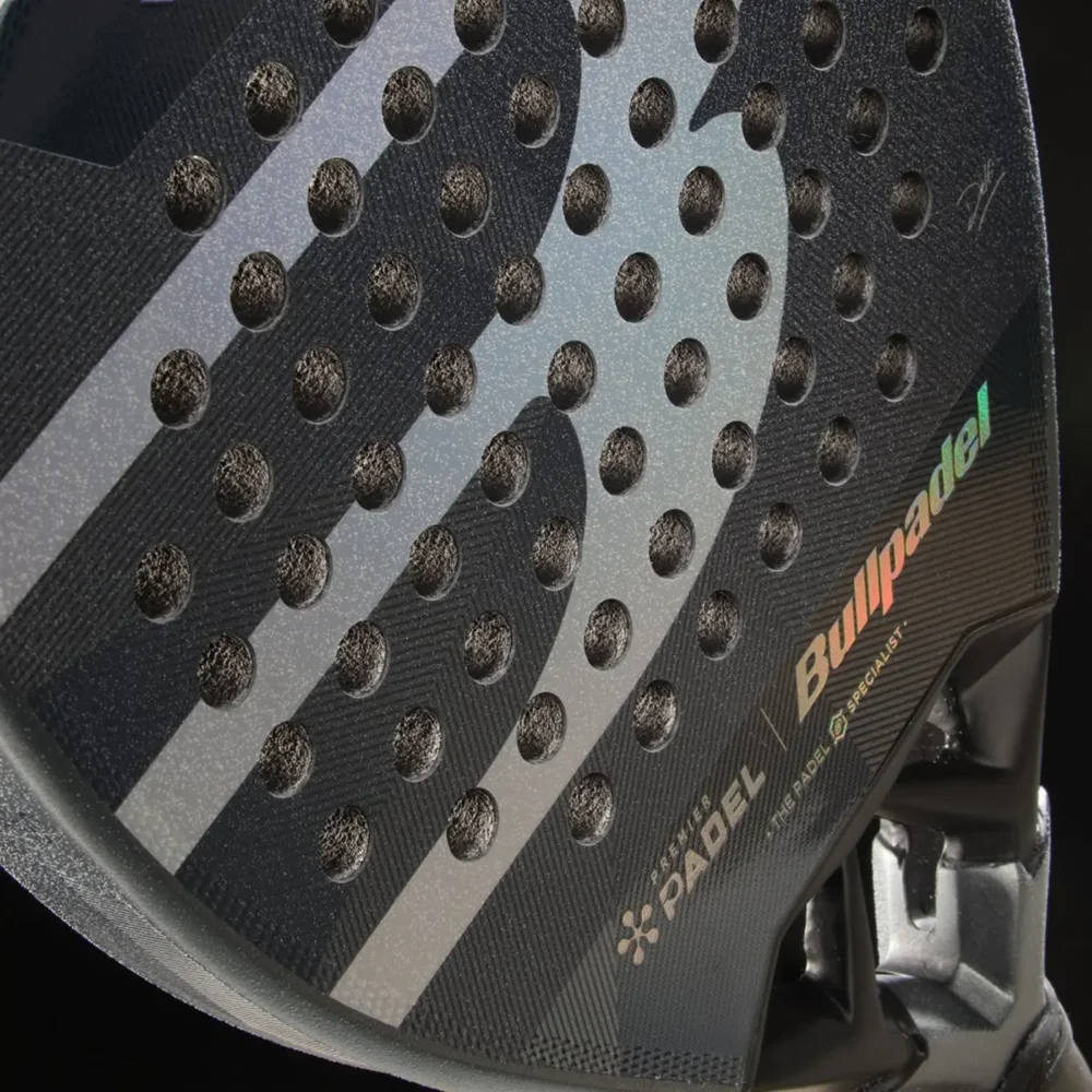 BULLPADEL VERTEX 05 LIGHT Padel Racket 2026 01